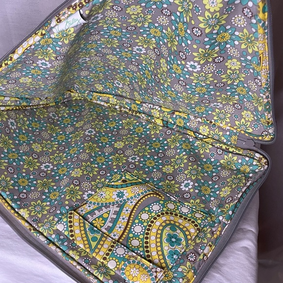 Vera Bradley Laptop Case - Picture 3 of 7